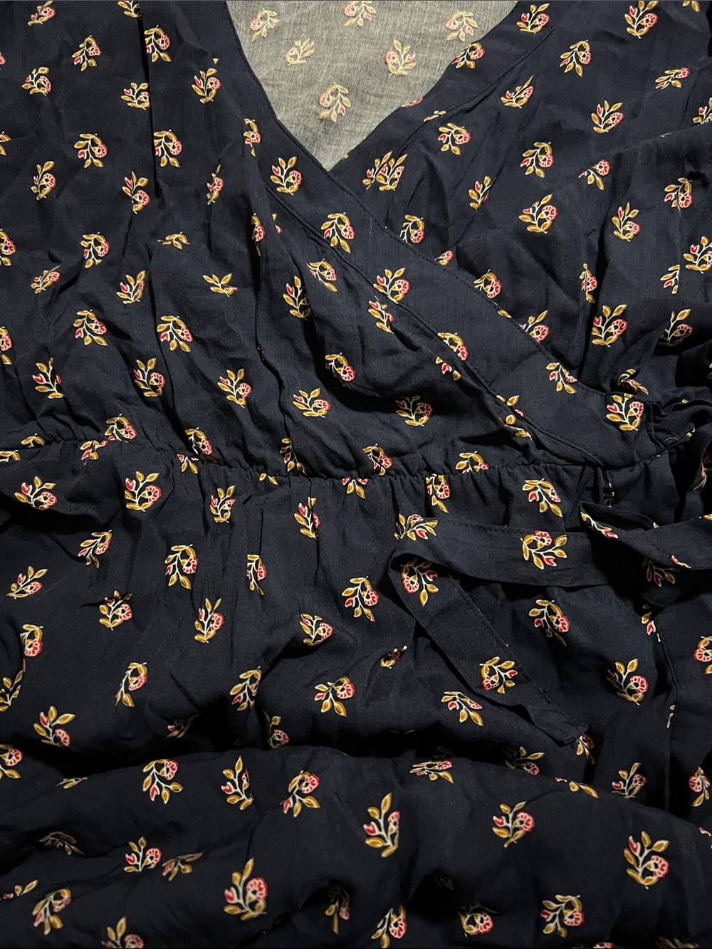Old Navy Navy Floral Wrap-Style Midi Dress - Picture 3 of 3